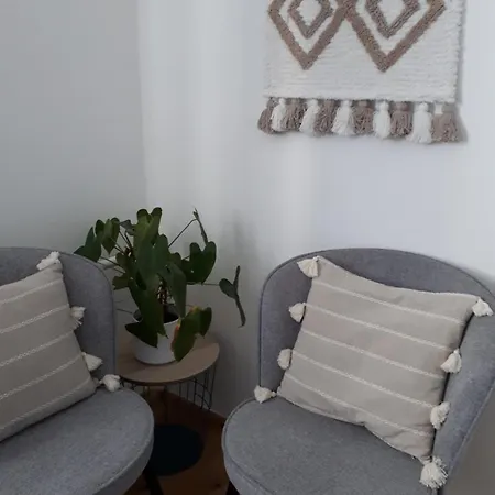 Cozy Town Center Retreat * Komarno