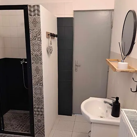 Cozy Town Center Retreat Apartmán Komarno