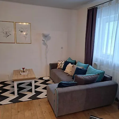 Cozy Town Center Retreat * Komarno