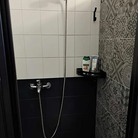 Cozy Town Center Retreat