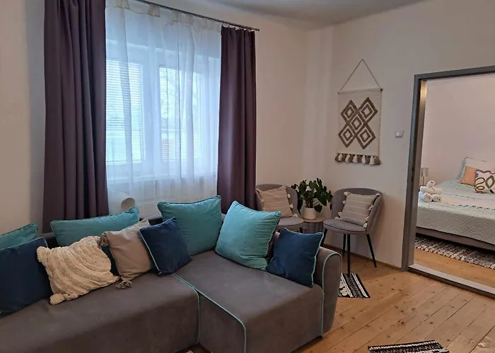 Appartamento Cozy Town Center Retreat Komárno