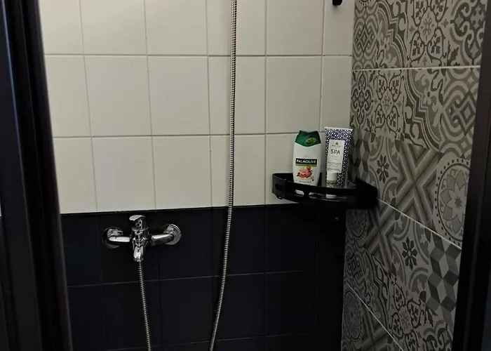 Cozy Town Center Retreat